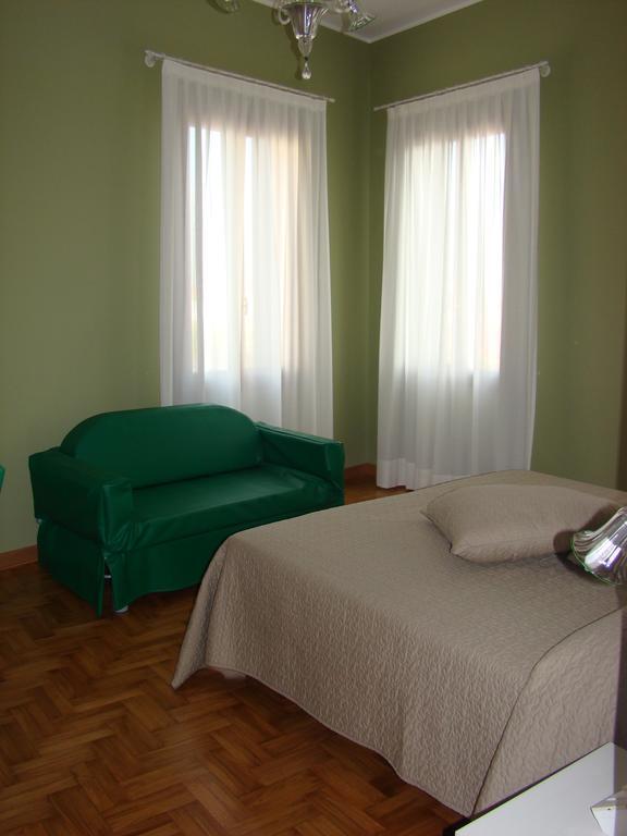Hotel Alla Villa Fini دولو المظهر الخارجي الصورة