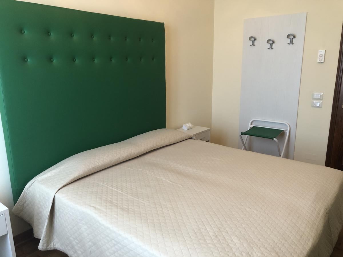 Hotel Alla Villa Fini دولو المظهر الخارجي الصورة
