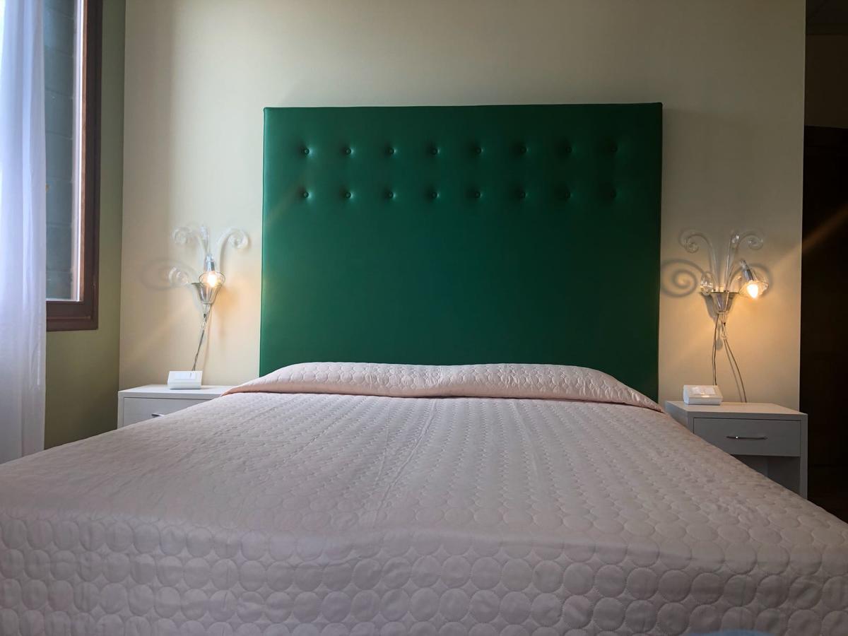 Hotel Alla Villa Fini دولو المظهر الخارجي الصورة